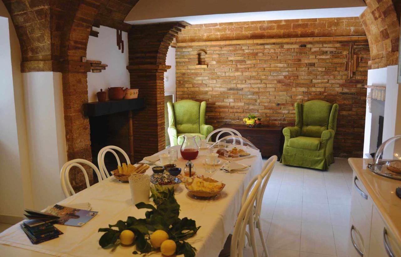 Bed and Breakfast Beb Cornelia Atri Zewnętrze zdjęcie